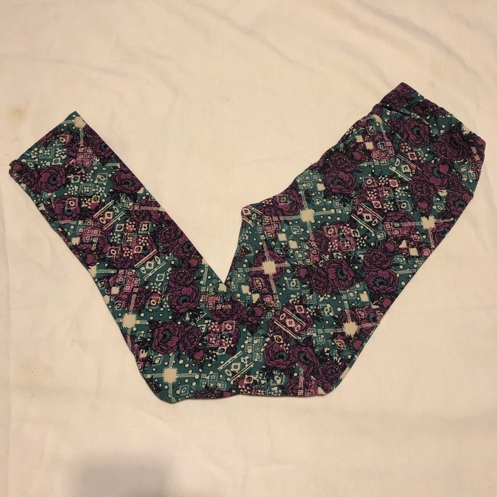 LulaRoe Form Fitting Mauve Floral Leggings (OS)